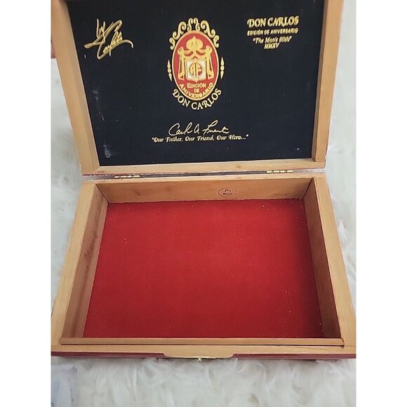 Arturo Fuente Don Carlos The Man's 80th "Eye of the Shark" Empty Cigar Box SEE - Picture 7 of 14